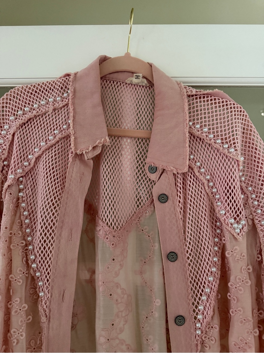 POL Boho Pink Embroidered Mesh Button-Front Women's Top - Picture 2 of 7